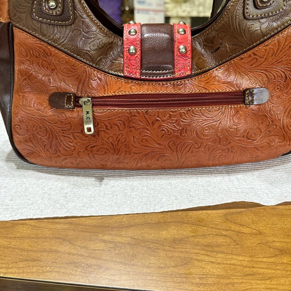 MC MARC CHANTAL TOOLED EMBOSSED LEATHER MULTICOLORED SHOULDER BAG - Picture 5 of 8